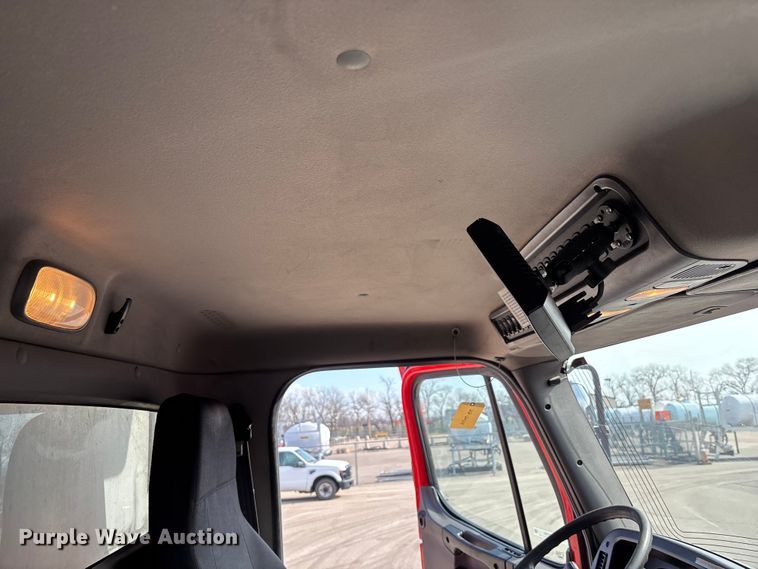 image for item FB0783 2015 Freightliner 108SD dump truck