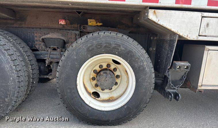 image for item FB0783 2015 Freightliner 108SD dump truck