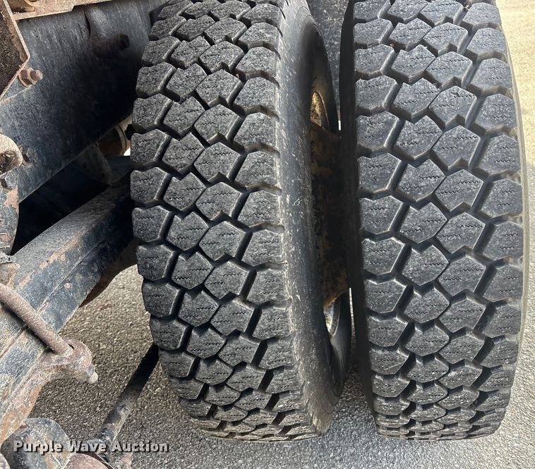 image for item FB0783 2015 Freightliner 108SD dump truck