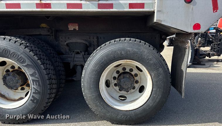 image for item FB0783 2015 Freightliner 108SD dump truck