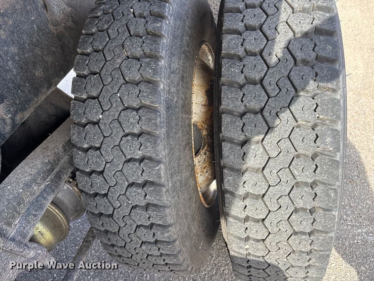 image for item FB0783 2015 Freightliner 108SD dump truck