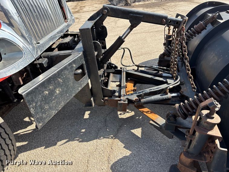 image for item FB0784 2007 International 7500 dump truck