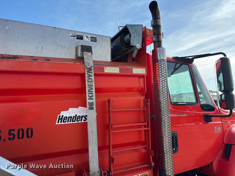 image for item FB0784 2007 International 7500 dump truck