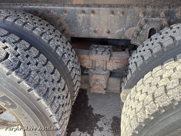 image for item FB0784 2007 International 7500 dump truck