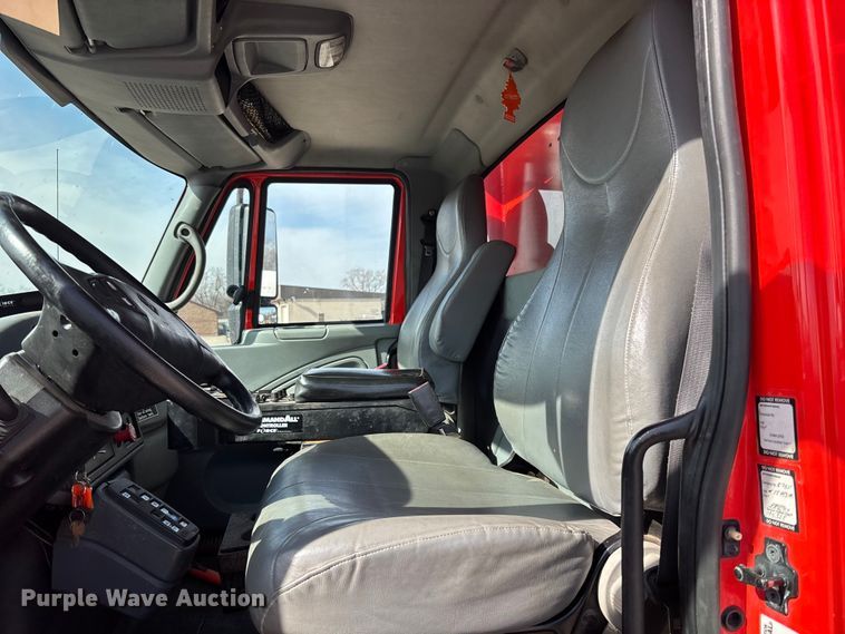 image for item FB0784 2007 International 7500 dump truck