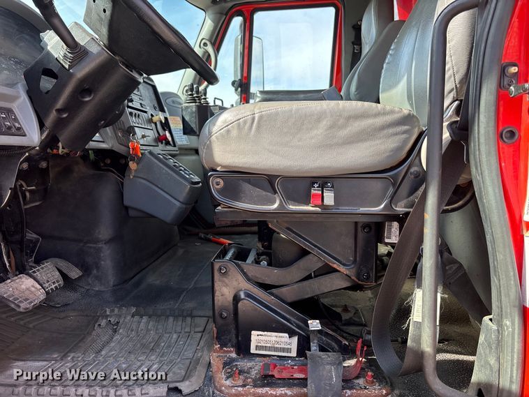 image for item FB0784 2007 International 7500 dump truck