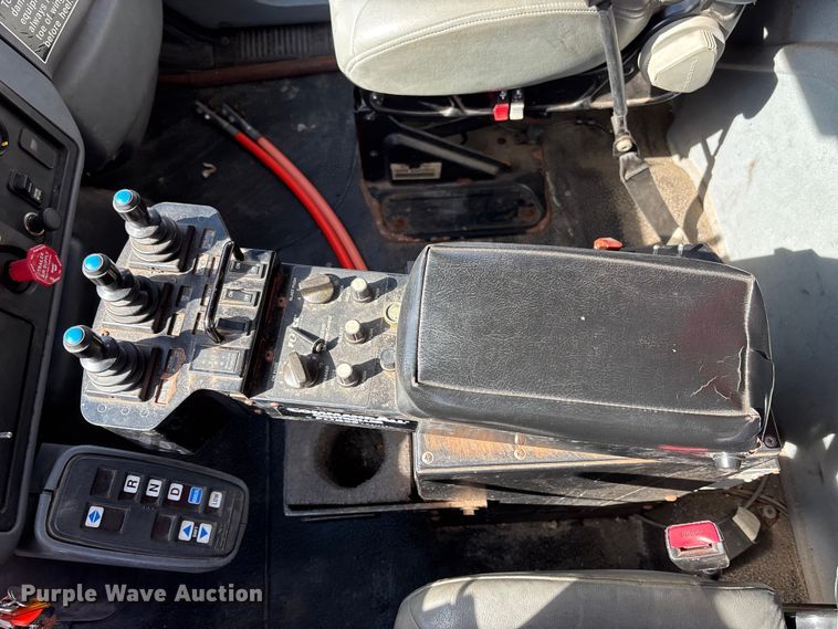 image for item FB0784 2007 International 7500 dump truck