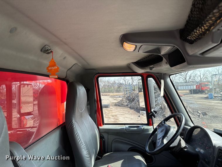 image for item FB0784 2007 International 7500 dump truck