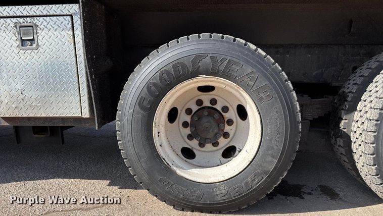 image for item FB0784 2007 International 7500 dump truck