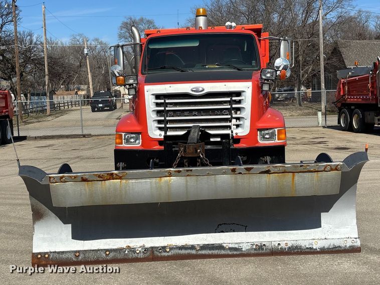 image for item FB0785 2006 Sterling Truck L7500 Series dump truck