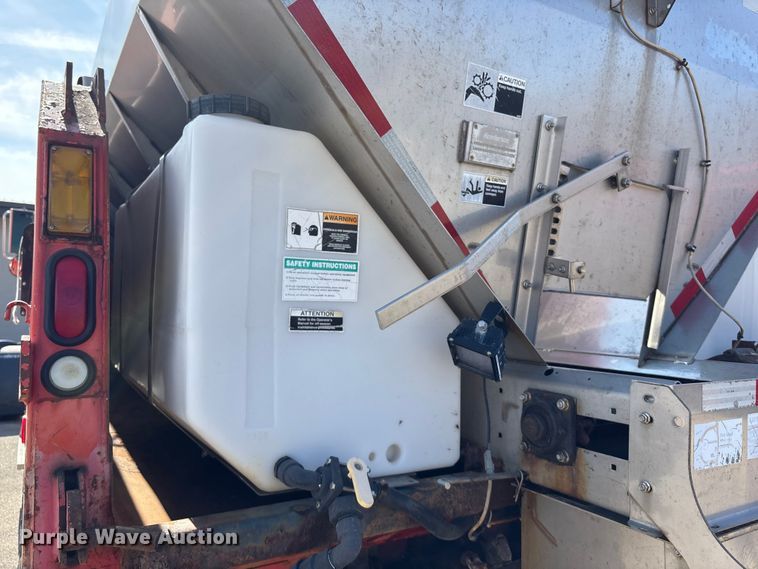 image for item FB0785 2006 Sterling Truck L7500 Series dump truck