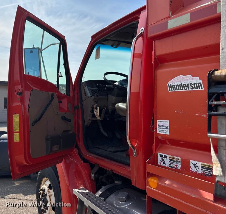 image for item FB0785 2006 Sterling Truck L7500 Series dump truck