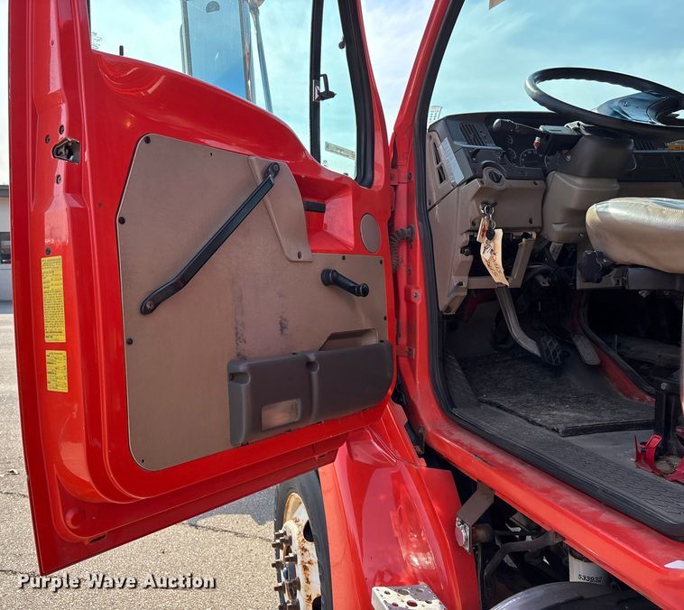 image for item FB0785 2006 Sterling Truck L7500 Series dump truck