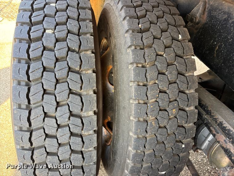 image for item FB0785 2006 Sterling Truck L7500 Series dump truck