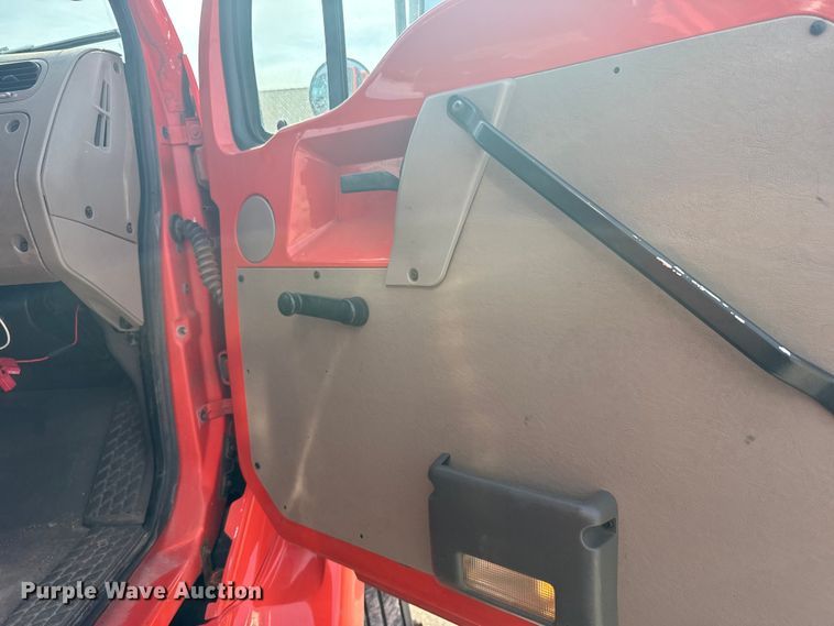 image for item FB0786 2006 Sterling dump truck