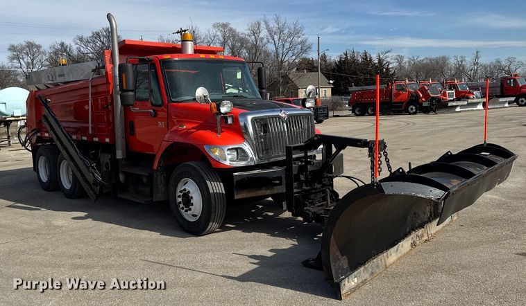 image for item FB0787 2007 International 7400 dump truck