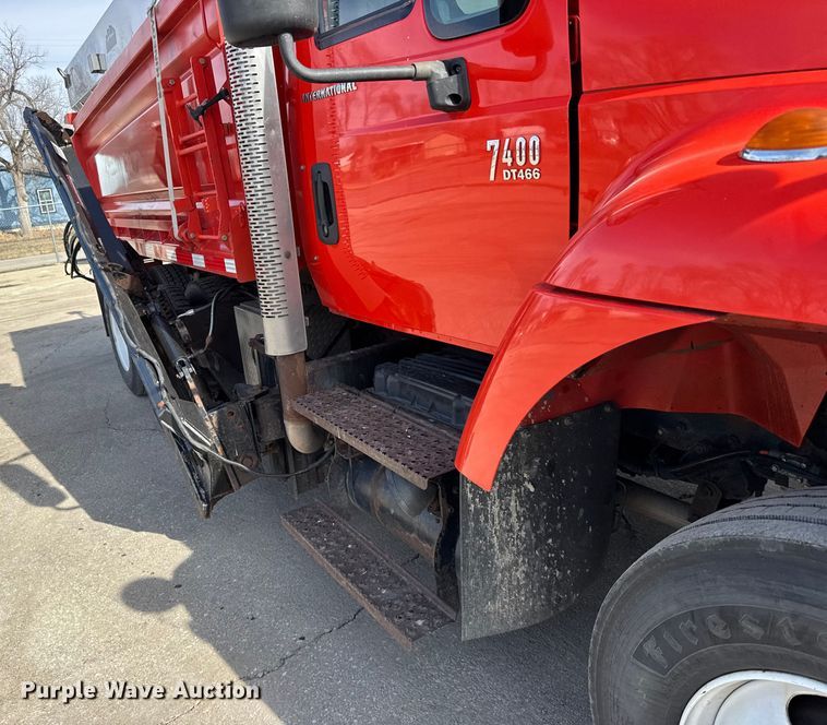 image for item FB0787 2007 International 7400 dump truck