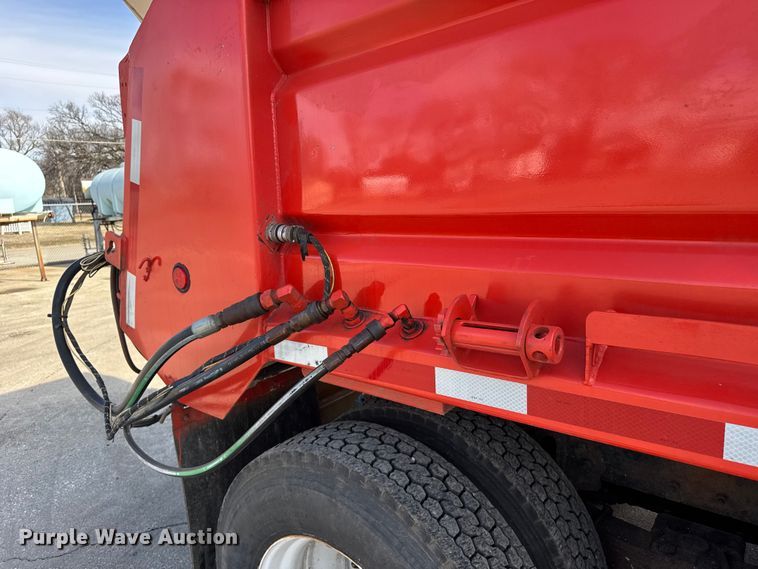 image for item FB0787 2007 International 7400 dump truck