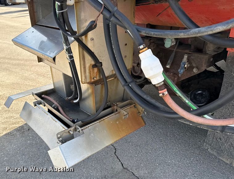 image for item FB0787 2007 International 7400 dump truck