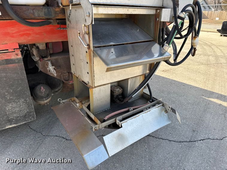 image for item FB0787 2007 International 7400 dump truck