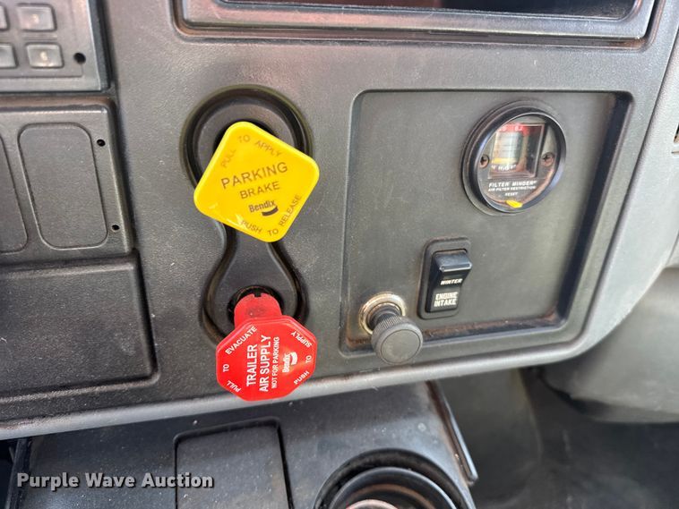 image for item FB0787 2007 International 7400 dump truck