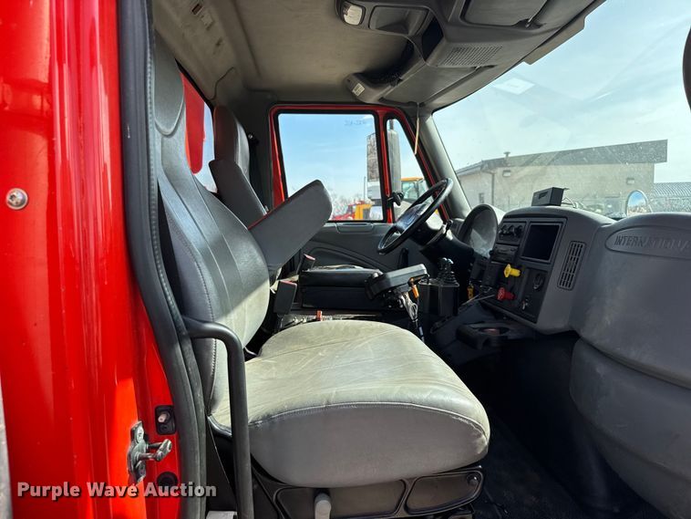 image for item FB0787 2007 International 7400 dump truck