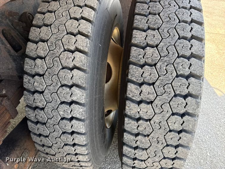 image for item FB0787 2007 International 7400 dump truck