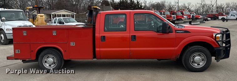 image for item FB0788 2011 Ford F250 Super Duty Crew Cab utility bed pickup truck