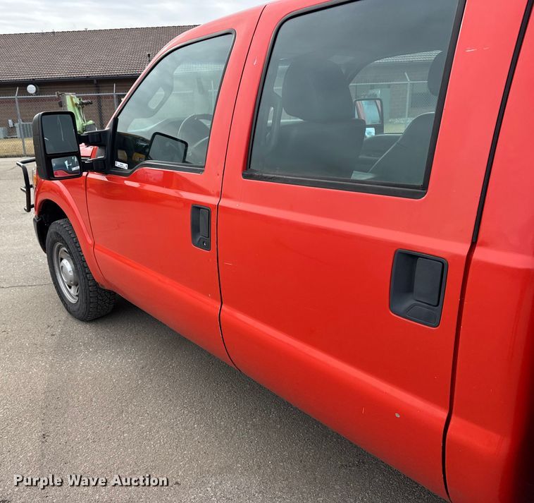 image for item FB0788 2011 Ford F250 Super Duty Crew Cab utility bed pickup truck