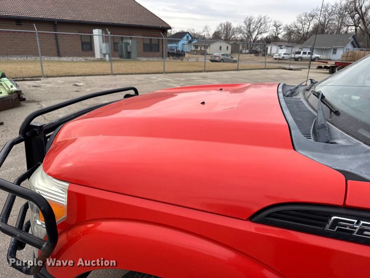 image for item FB0788 2011 Ford F250 Super Duty Crew Cab utility bed pickup truck