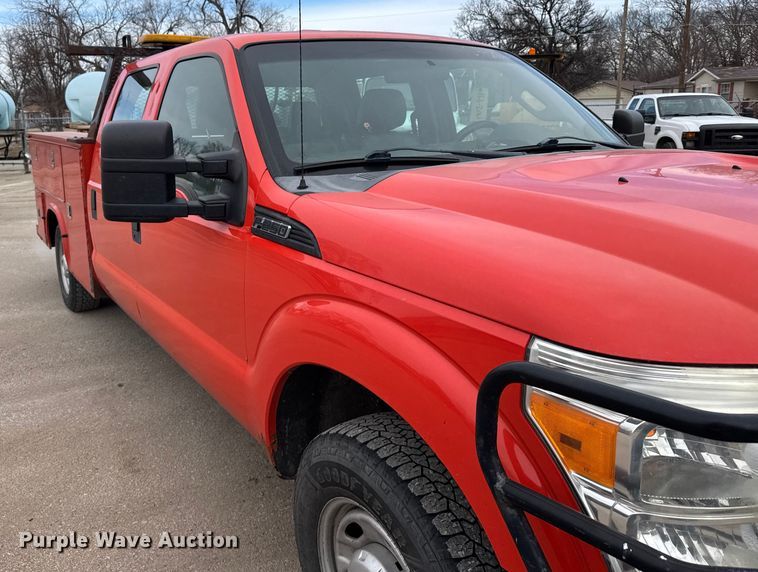 image for item FB0788 2011 Ford F250 Super Duty Crew Cab utility bed pickup truck