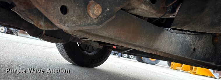 image for item FB0788 2011 Ford F250 Super Duty Crew Cab utility bed pickup truck