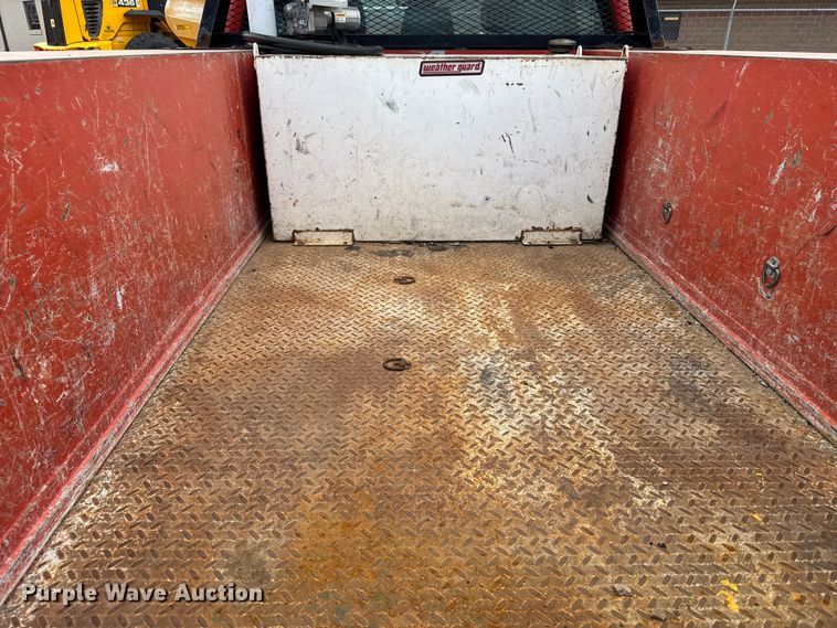 image for item FB0788 2011 Ford F250 Super Duty Crew Cab utility bed pickup truck