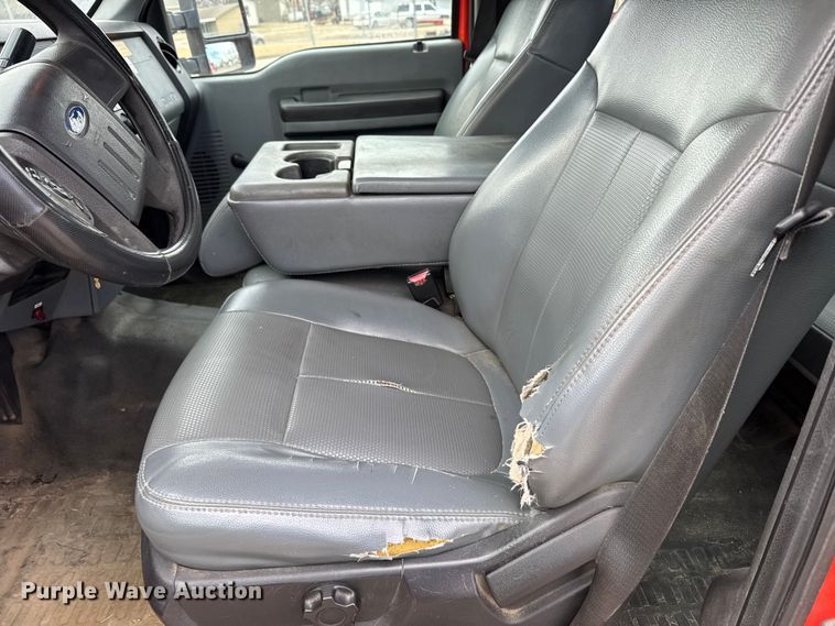 image for item FB0788 2011 Ford F250 Super Duty Crew Cab utility bed pickup truck