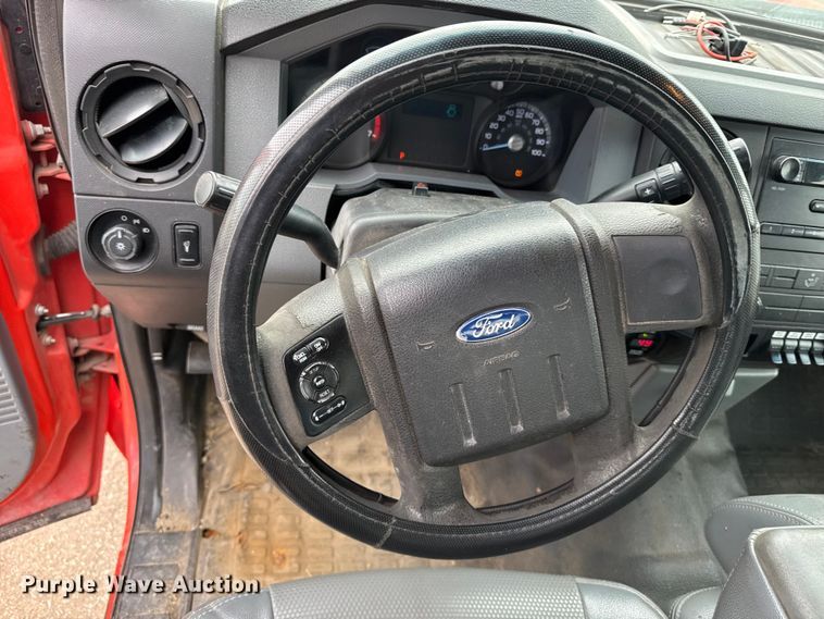 image for item FB0788 2011 Ford F250 Super Duty Crew Cab utility bed pickup truck