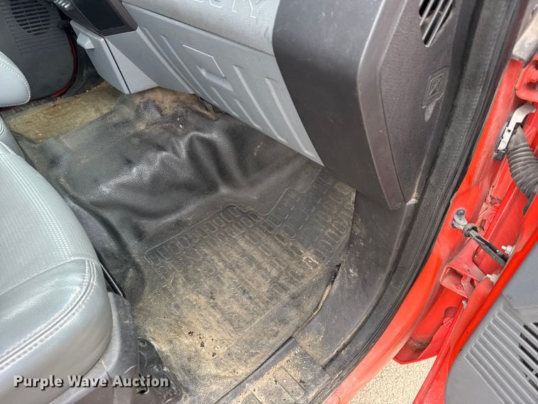 image for item FB0788 2011 Ford F250 Super Duty Crew Cab utility bed pickup truck