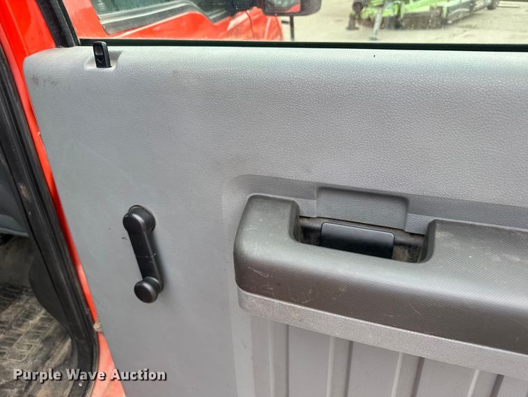 image for item FB0788 2011 Ford F250 Super Duty Crew Cab utility bed pickup truck