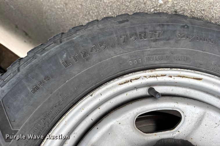 image for item FB0788 2011 Ford F250 Super Duty Crew Cab utility bed pickup truck