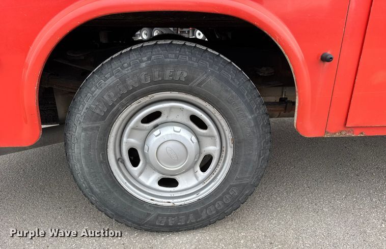 image for item FB0788 2011 Ford F250 Super Duty Crew Cab utility bed pickup truck