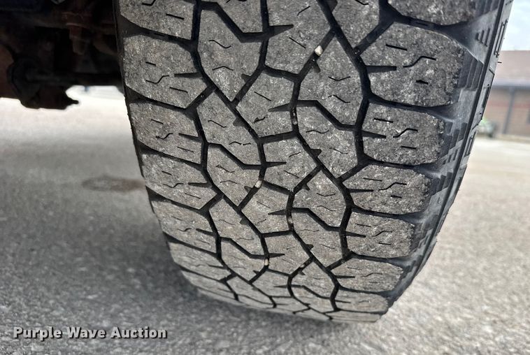 image for item FB0788 2011 Ford F250 Super Duty Crew Cab utility bed pickup truck