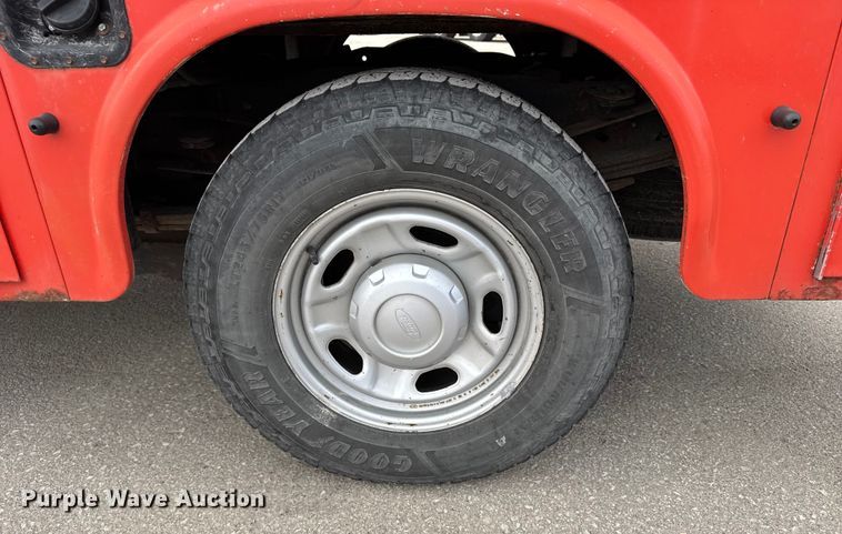 image for item FB0788 2011 Ford F250 Super Duty Crew Cab utility bed pickup truck