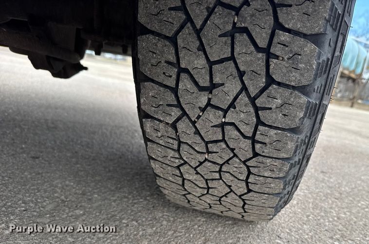 image for item FB0788 2011 Ford F250 Super Duty Crew Cab utility bed pickup truck