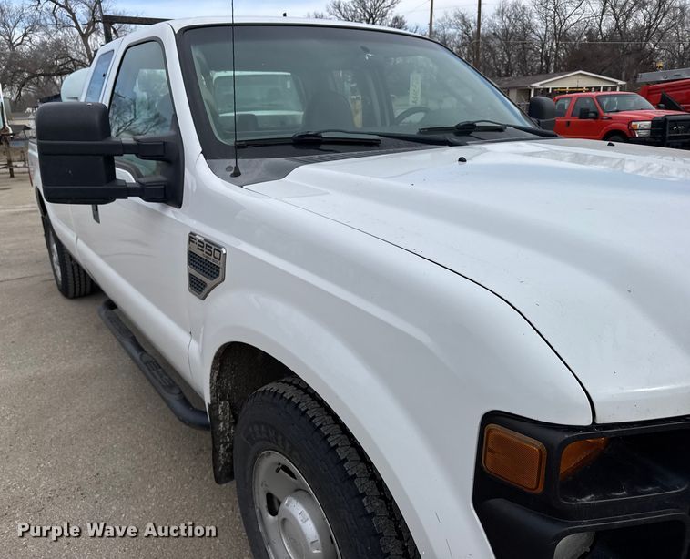 image for item FB0789 2008 Ford F250 Super Duty Ext. Cab pickup truck