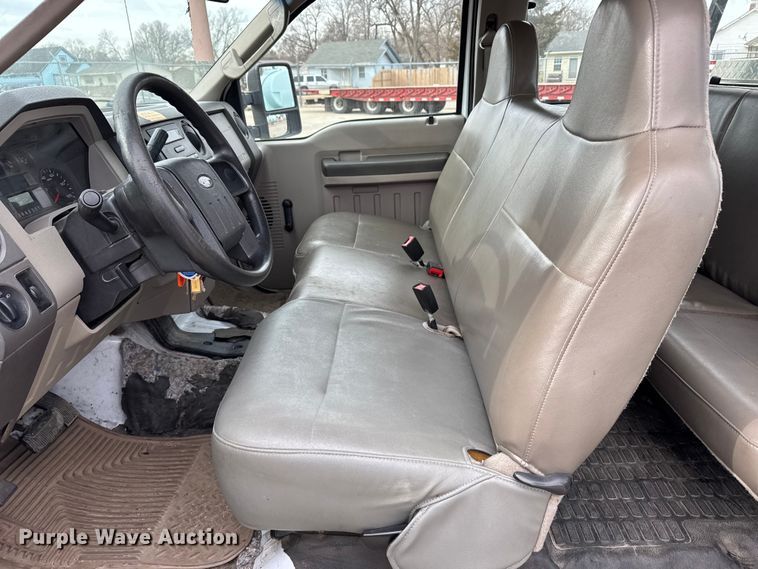 image for item FB0789 2008 Ford F250 Super Duty Ext. Cab pickup truck