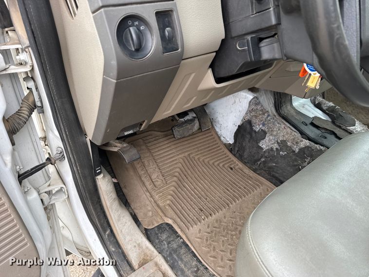 image for item FB0789 2008 Ford F250 Super Duty Ext. Cab pickup truck