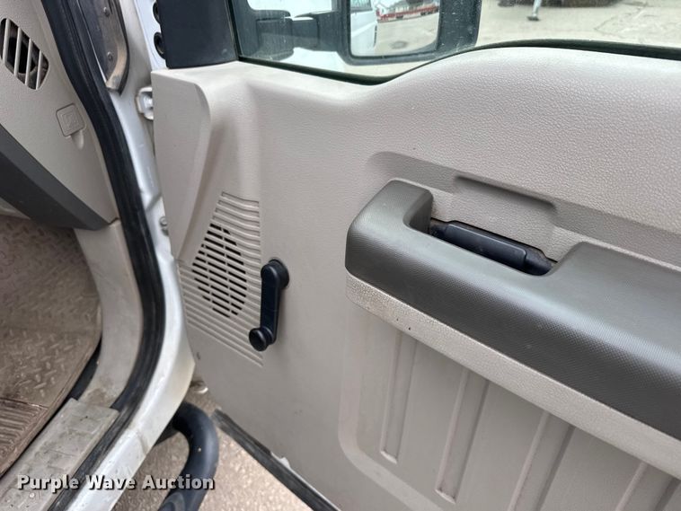 image for item FB0789 2008 Ford F250 Super Duty Ext. Cab pickup truck