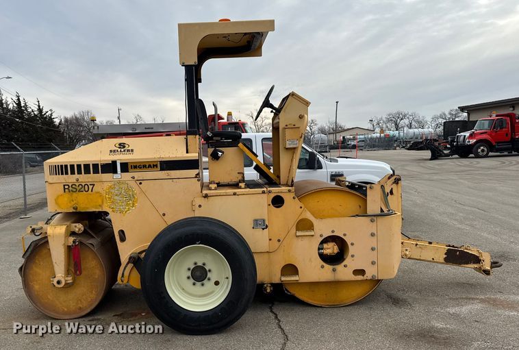 image for item FB0790 2005 Ingram RS 207 double drum roller