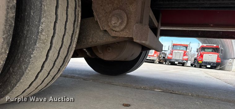 image for item FB0795 2007 Landoll 410 drop tilt deck equipment trailer