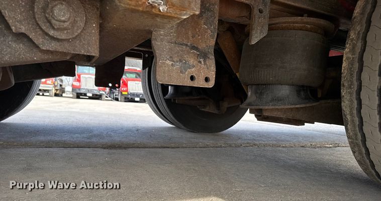 image for item FB0795 2007 Landoll 410 drop tilt deck equipment trailer