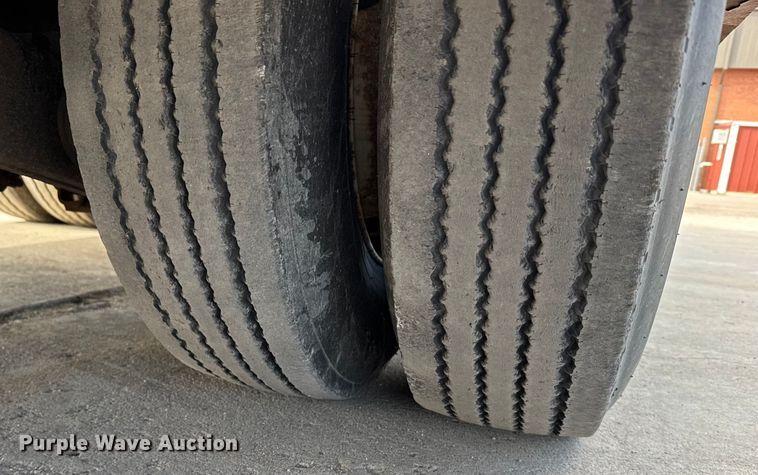 image for item FB0795 2007 Landoll 410 drop tilt deck equipment trailer